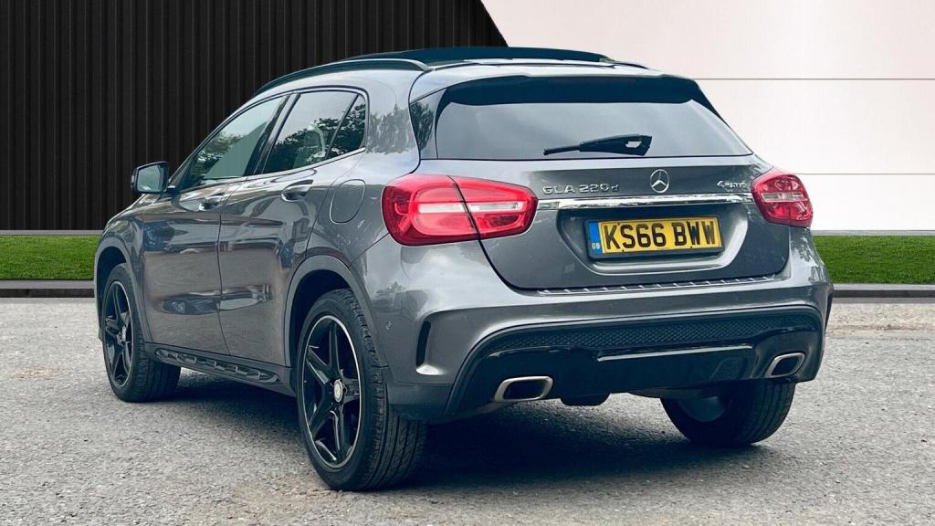 MERCEDES-BENZ GLA CLASS