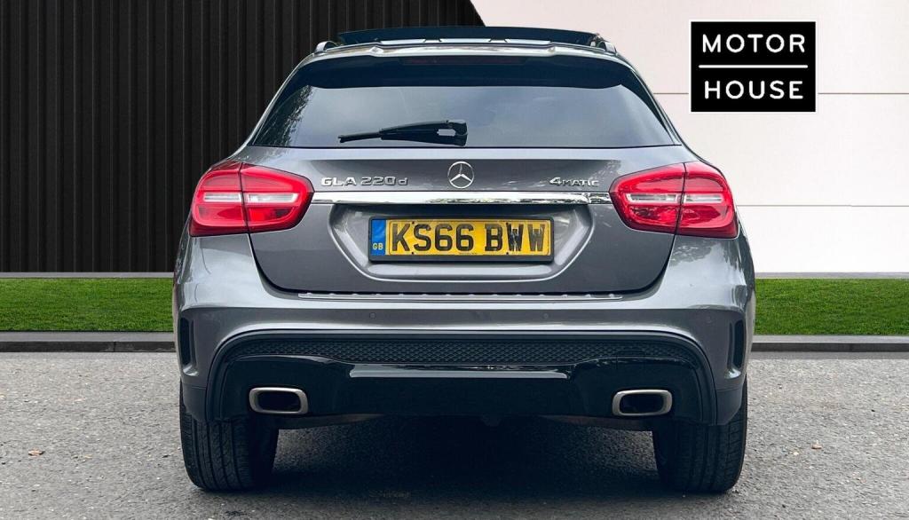 MERCEDES-BENZ GLA CLASS