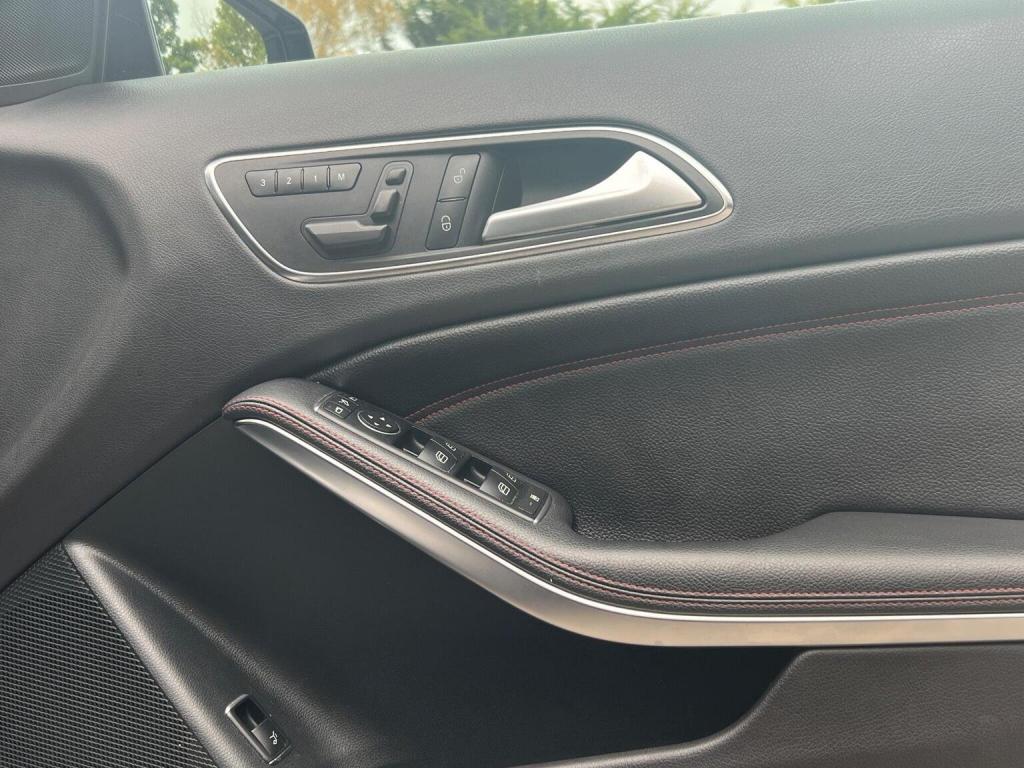 MERCEDES-BENZ GLA CLASS