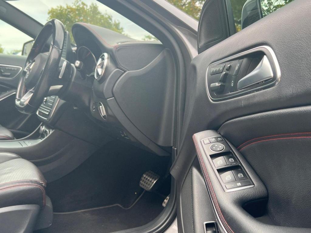 MERCEDES-BENZ GLA CLASS