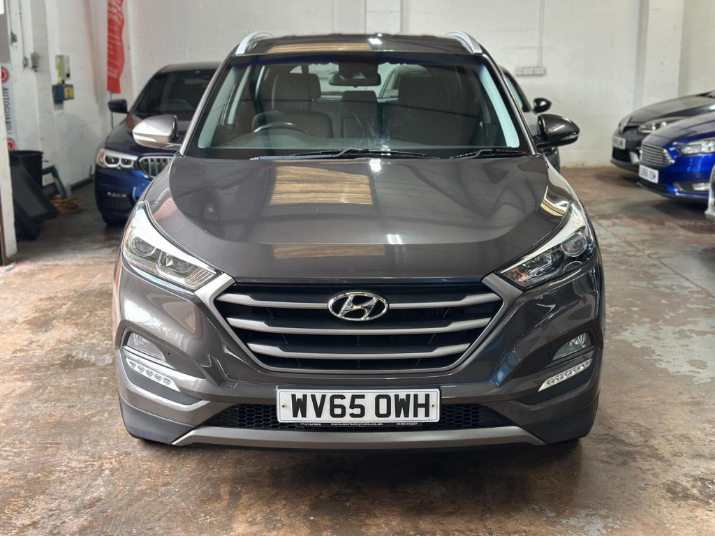 View HYUNDAI TUCSON 1.7 CRDi Blue Drive SE Nav Euro 6 (s/s) 5dr
