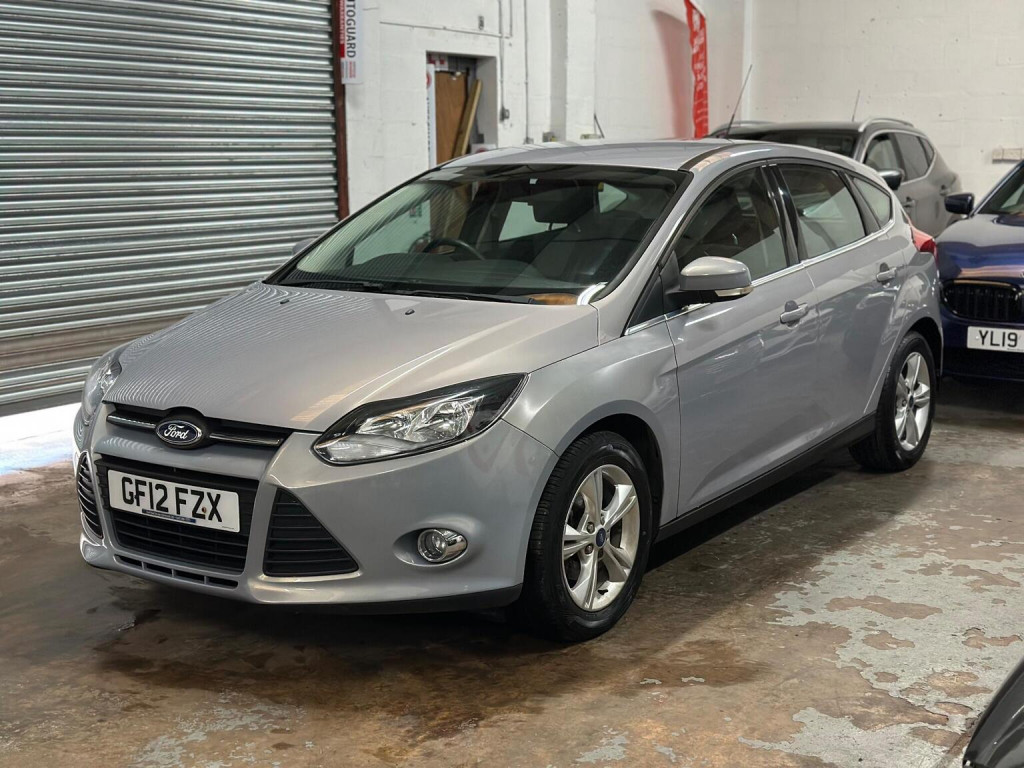 View FORD FOCUS 1.6 Zetec Euro 5 5dr