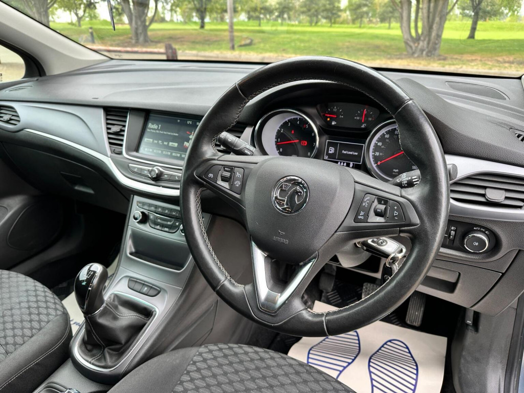 VAUXHALL ASTRA