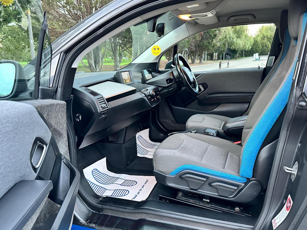 BMW I3