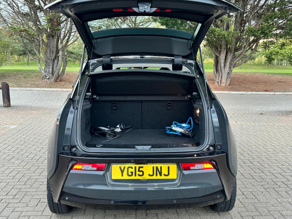 BMW I3