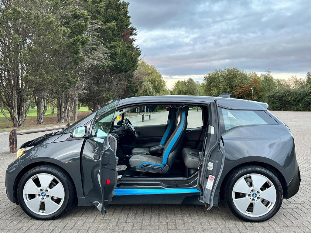 BMW I3