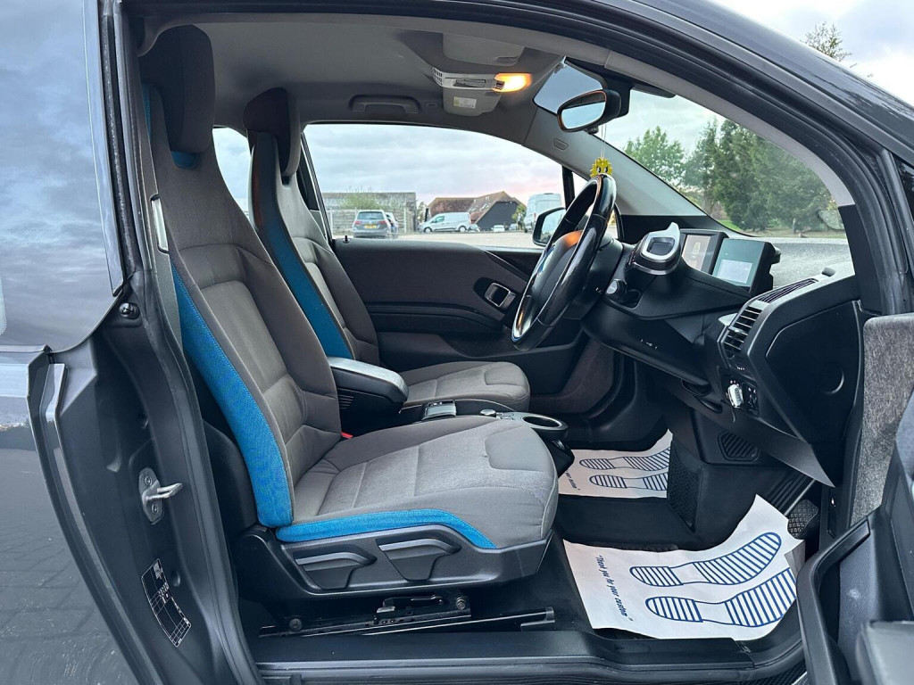 BMW I3