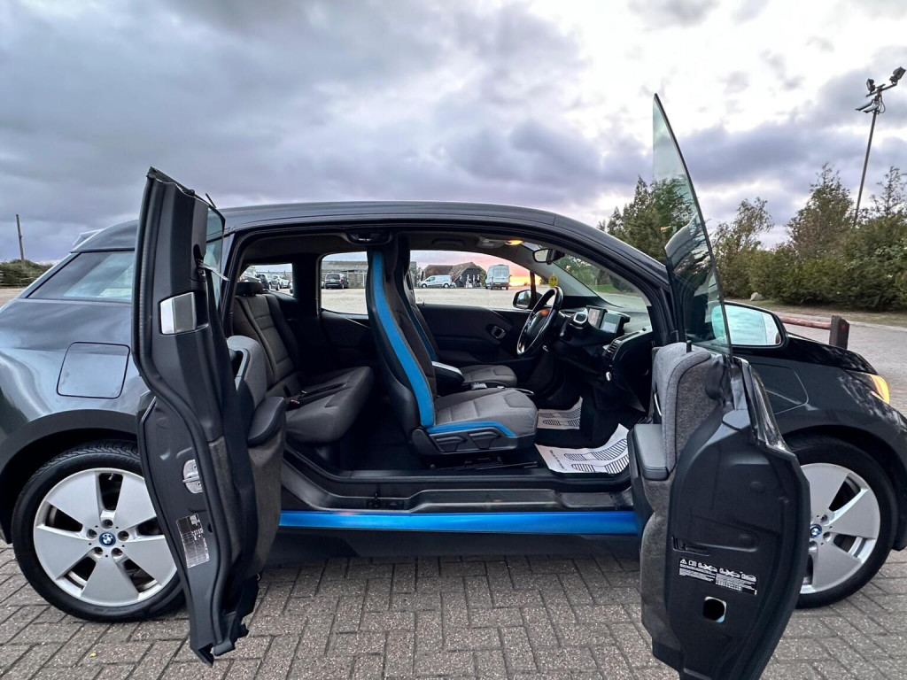 BMW I3