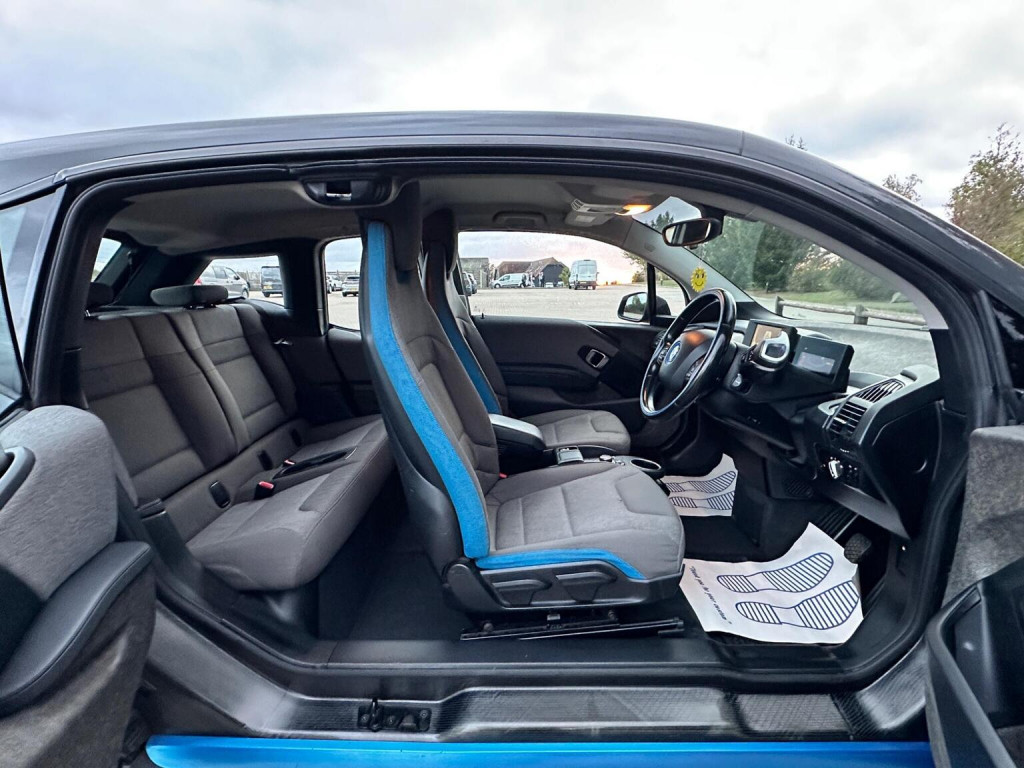 BMW I3