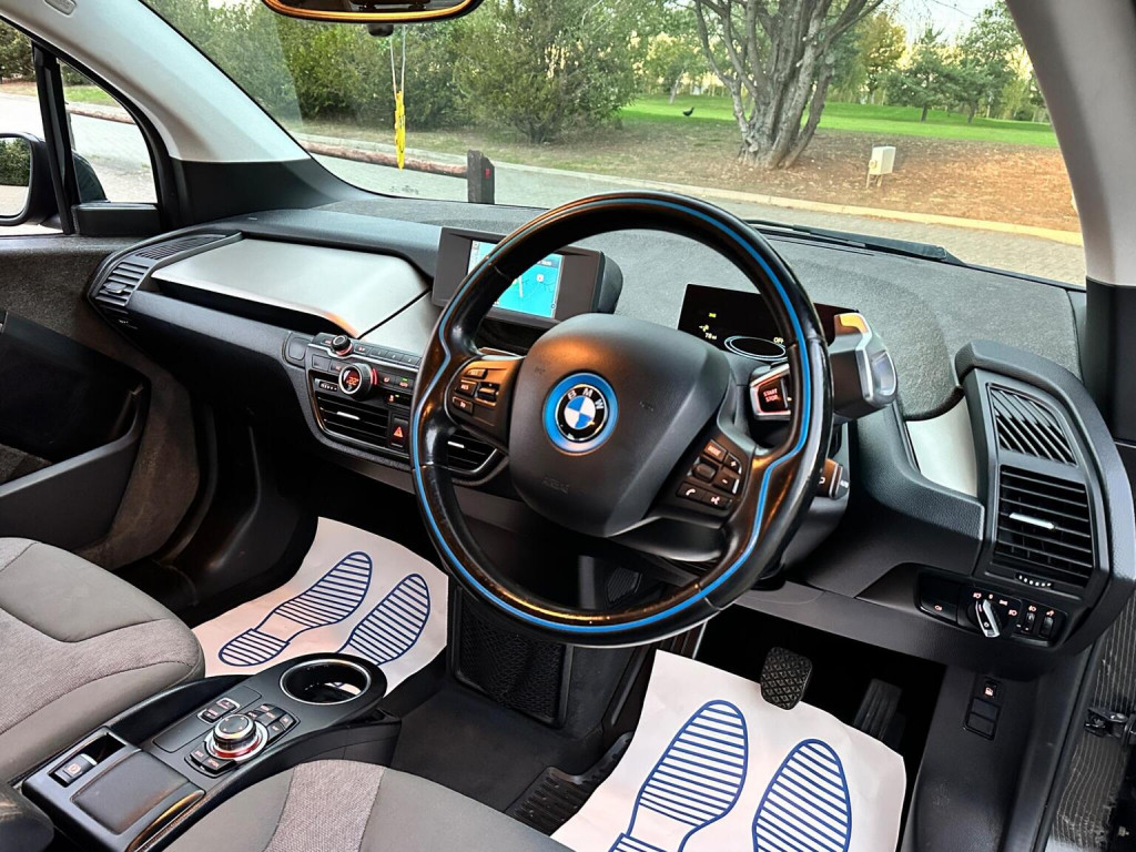 BMW I3