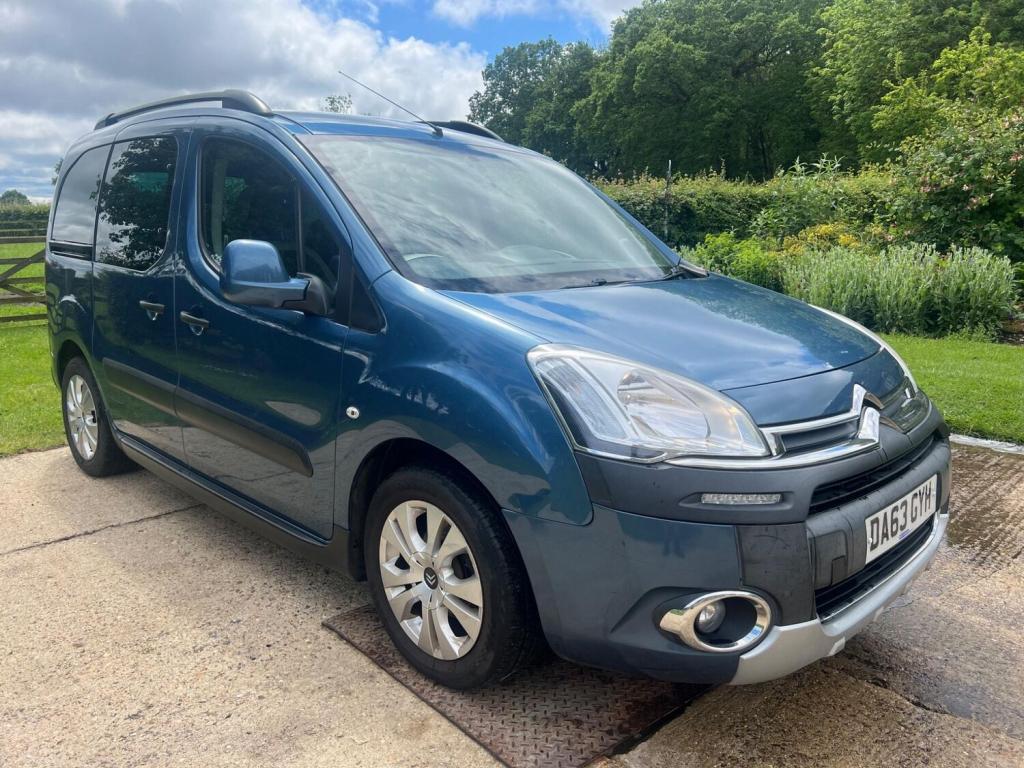 View CITROEN BERLINGO 1.6 e-HDi Airdream XTR Multispace MPV EGS6 Euro 5 (s/s) 5dr