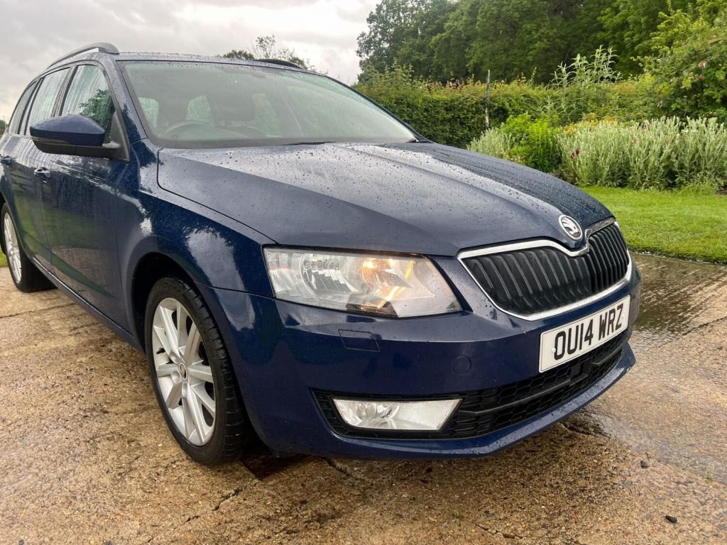 View SKODA OCTAVIA 1.6 TDI Elegance Euro 5 (s/s) 5dr