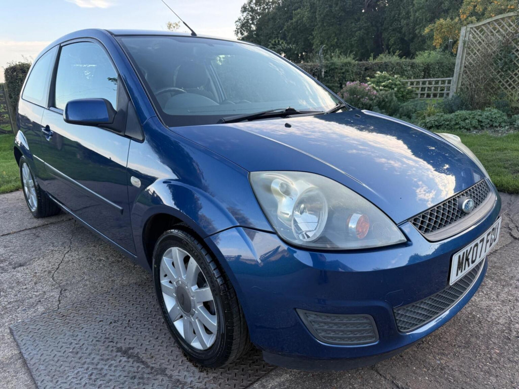 View FORD FIESTA 1.25 Silver 3dr