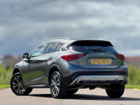 INFINITI QX30