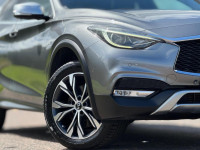 INFINITI QX30