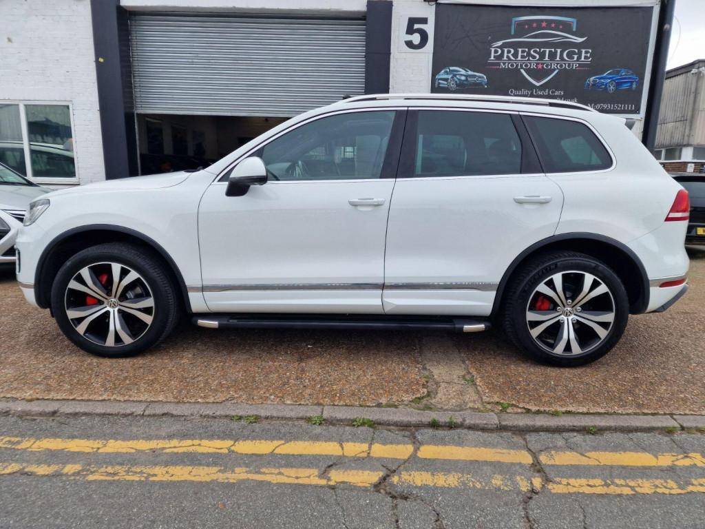 VOLKSWAGEN TOUAREG