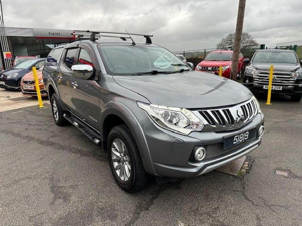 MITSUBISHI L200