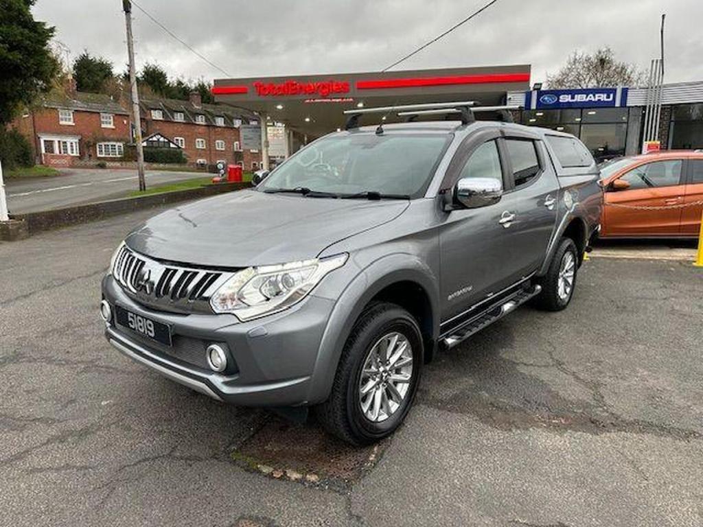MITSUBISHI L200