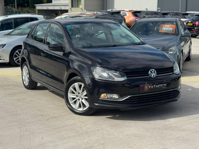 VOLKSWAGEN POLO