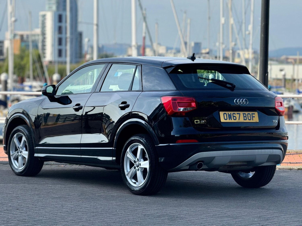 AUDI Q2
