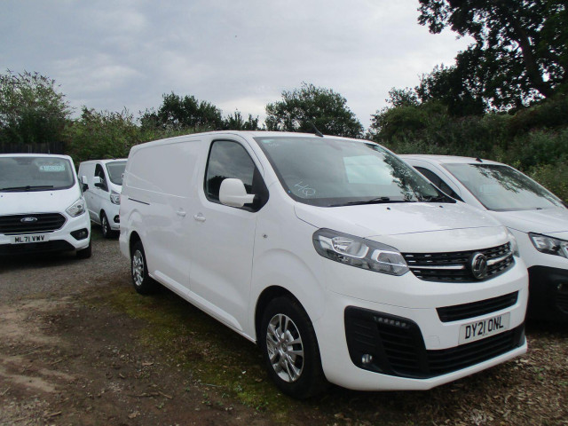 VAUXHALL VIVARO