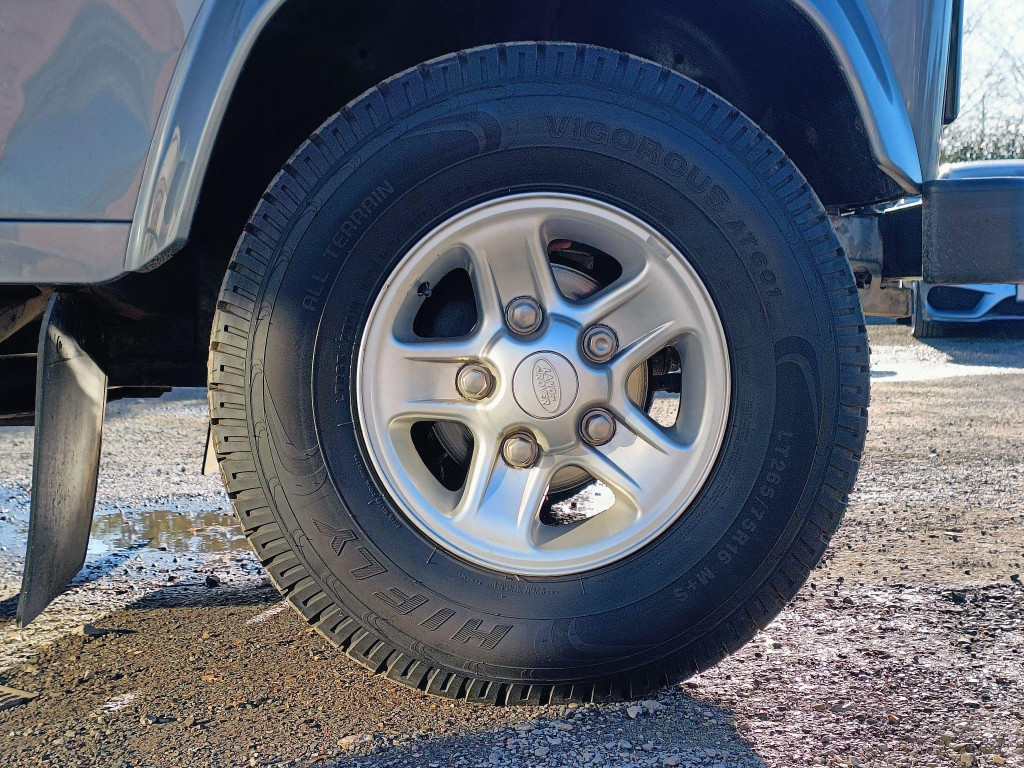 LAND ROVER DEFENDER 110