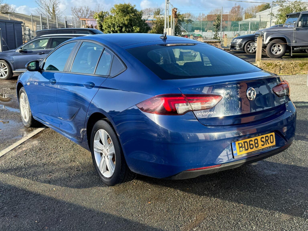 VAUXHALL INSIGNIA