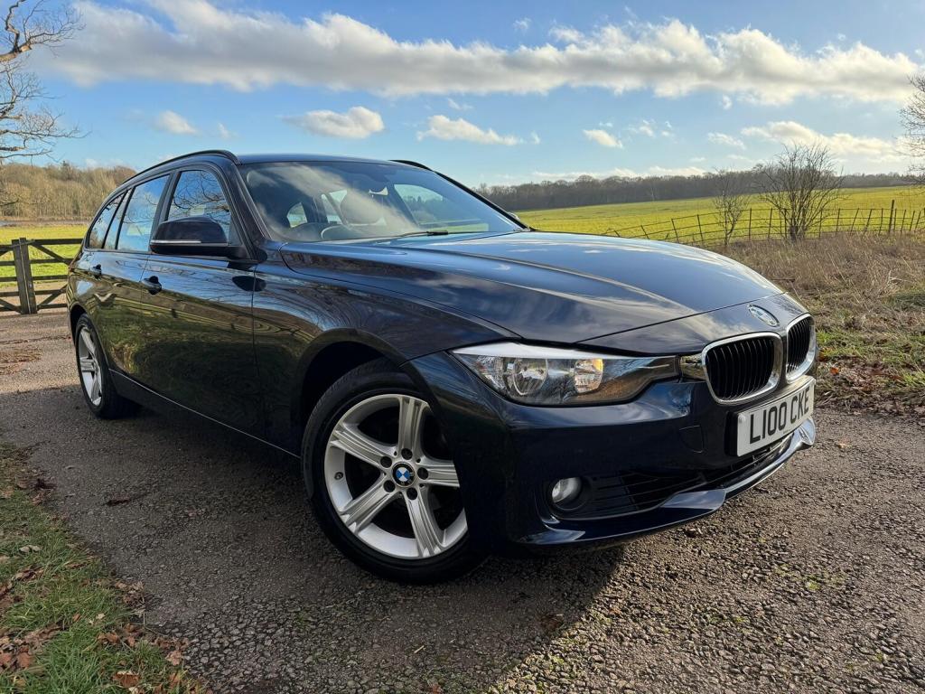 View BMW 3 SERIES 2.0 320i SE Touring