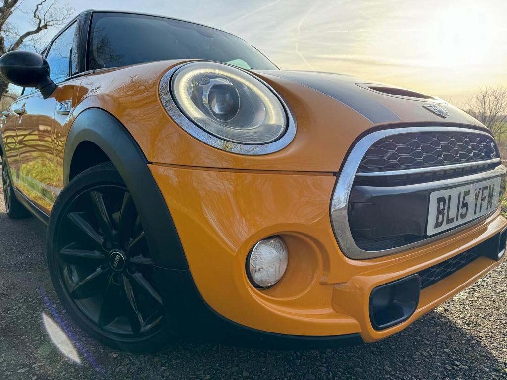 View MINI HATCH 2.0 5-Door Hatch Cooper SD