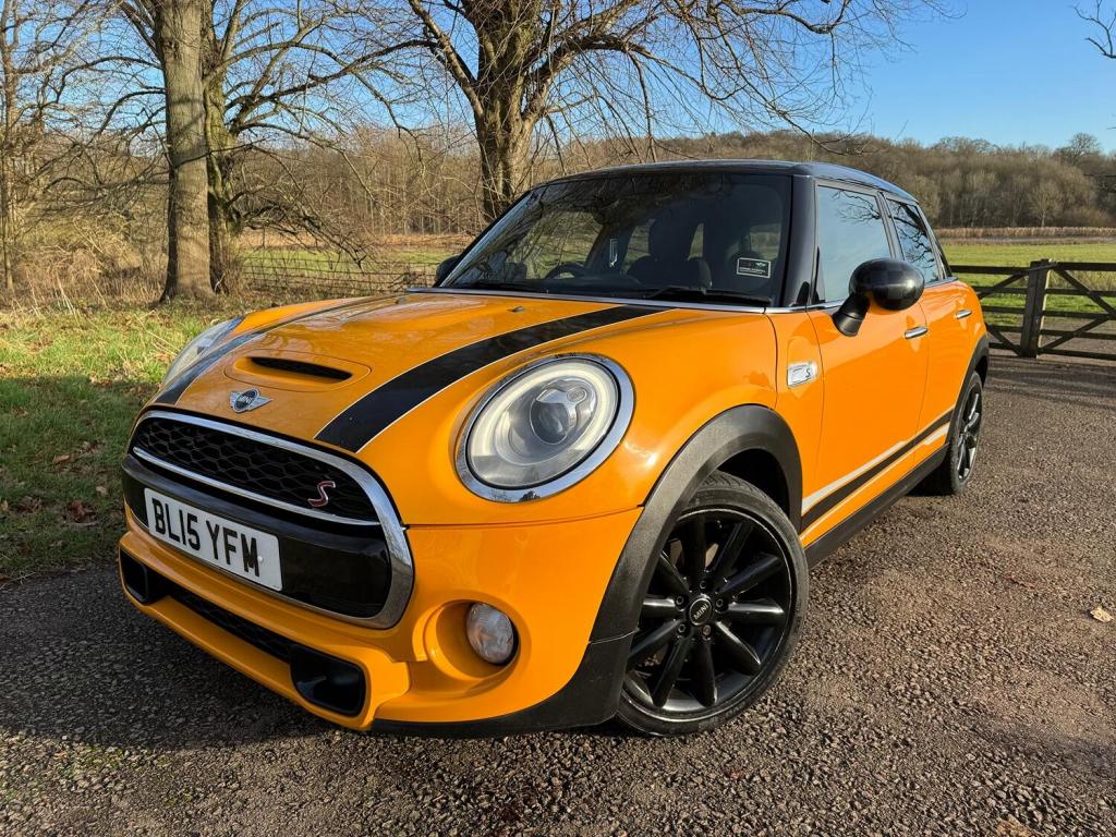 View MINI HATCH 2.0 5-Door Hatch Cooper SD