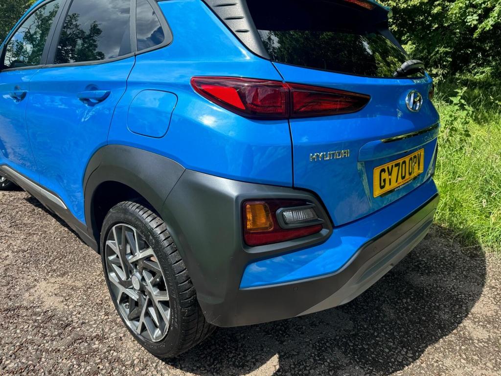 HYUNDAI KONA