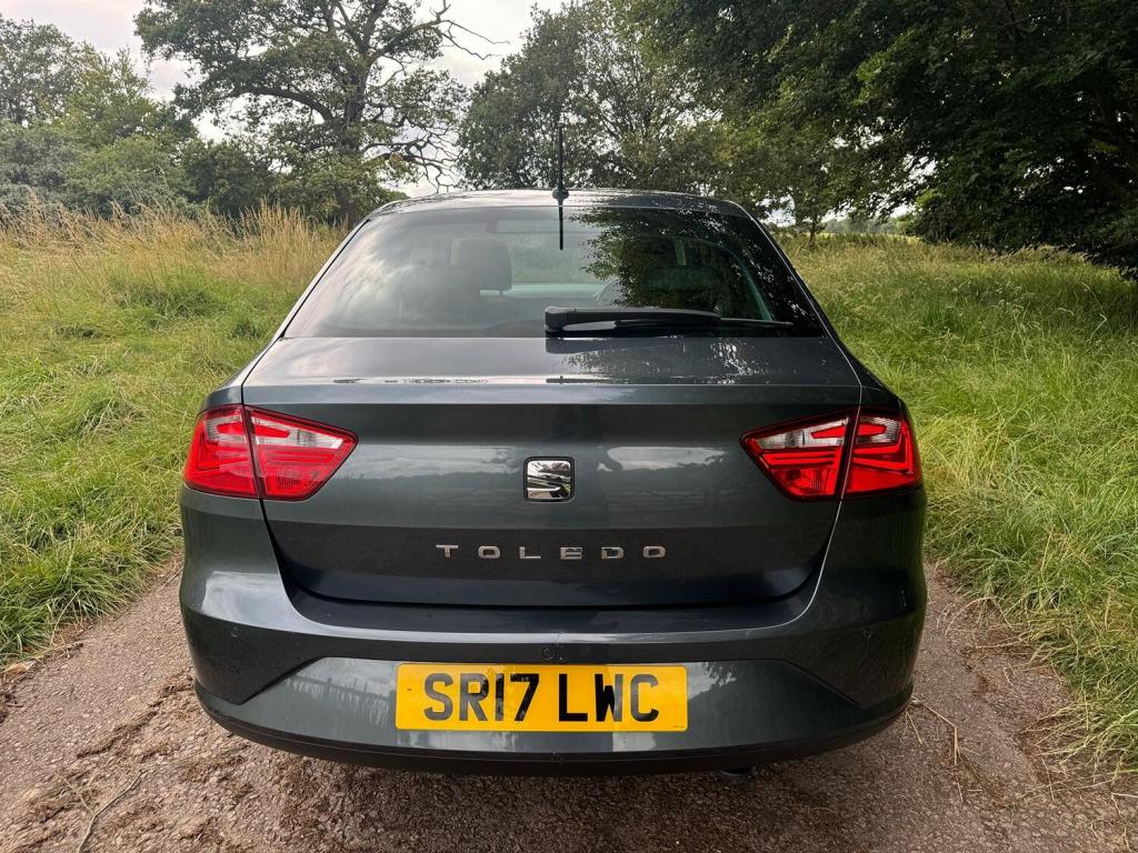 SEAT TOLEDO