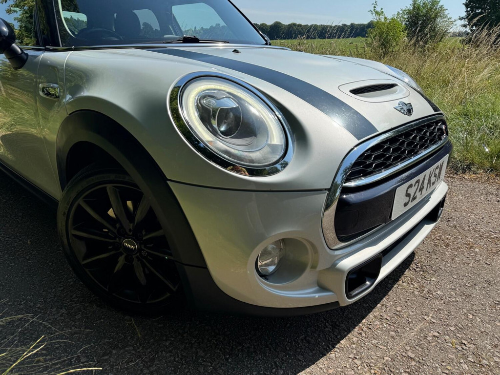 View MINI HATCH 2.0 5-Door Hatch Cooper SD