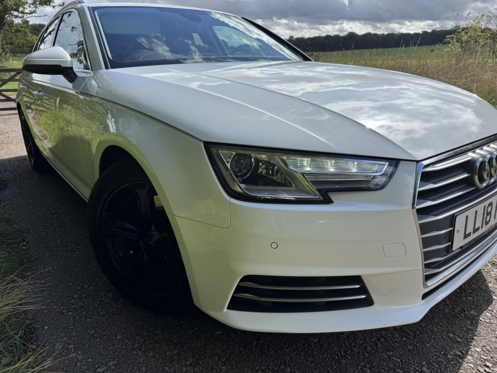 View AUDI A4 AVANT 2.0 TDI ultra Sport