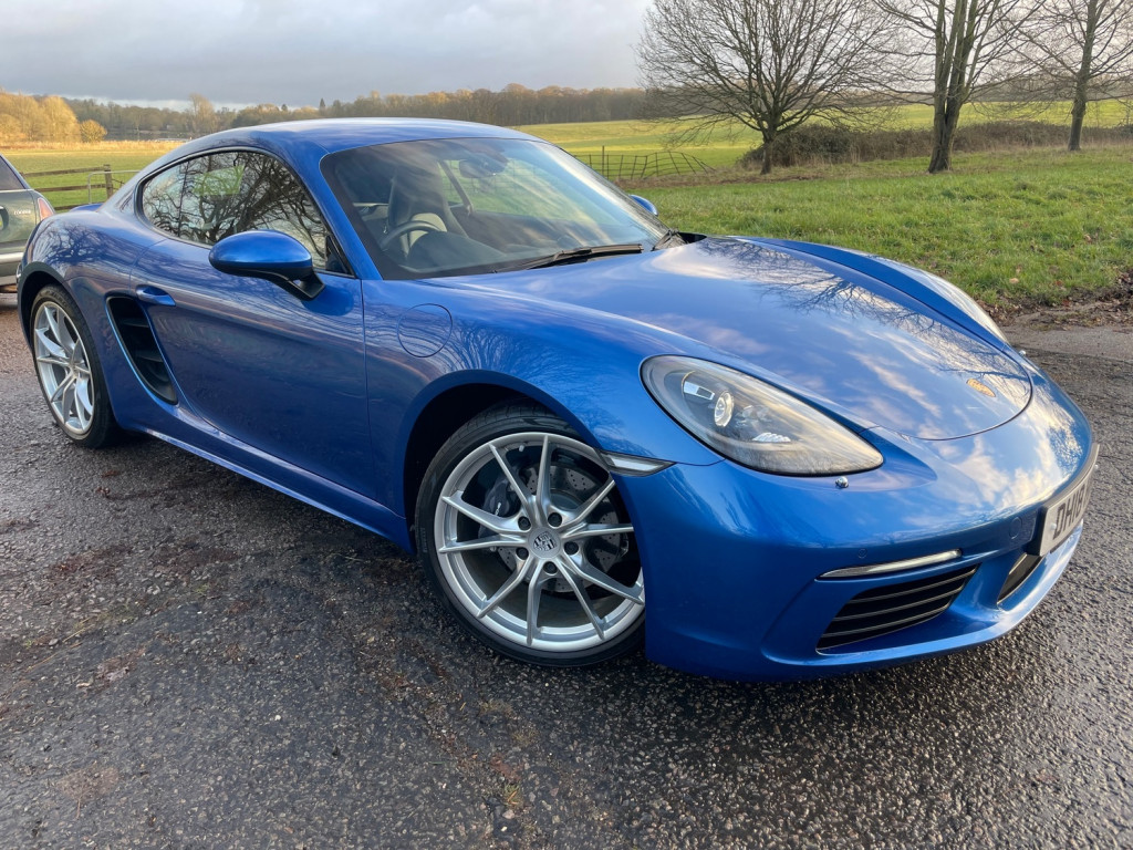 View PORSCHE 718 CAYMAN PDK