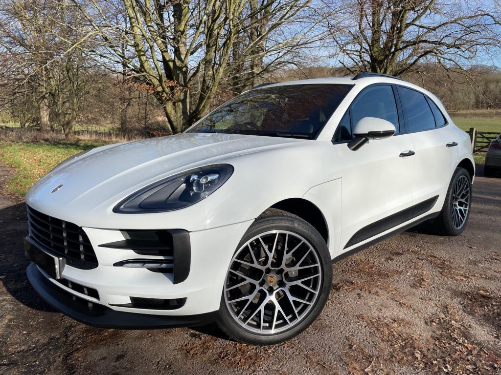 View PORSCHE MACAN PDK