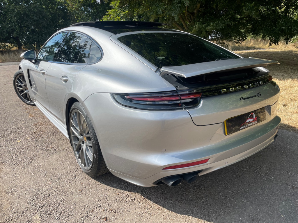 View PORSCHE PANAMERA 4S PDK