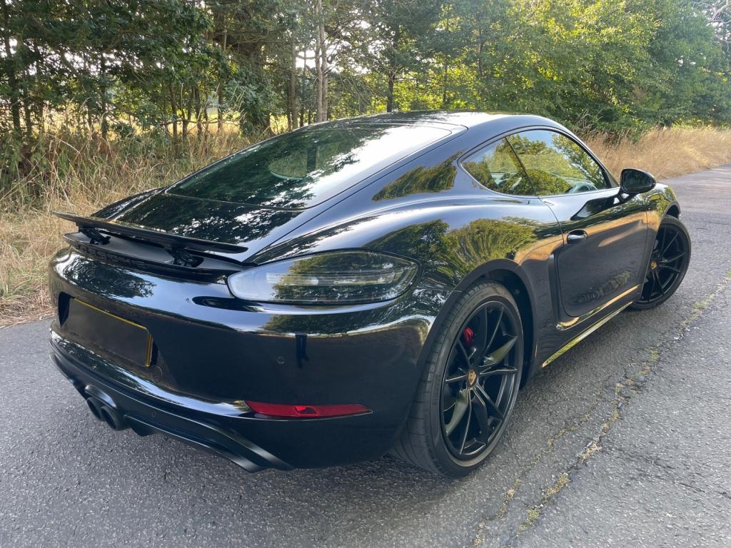 View PORSCHE 718 CAYMAN GTS PDK
