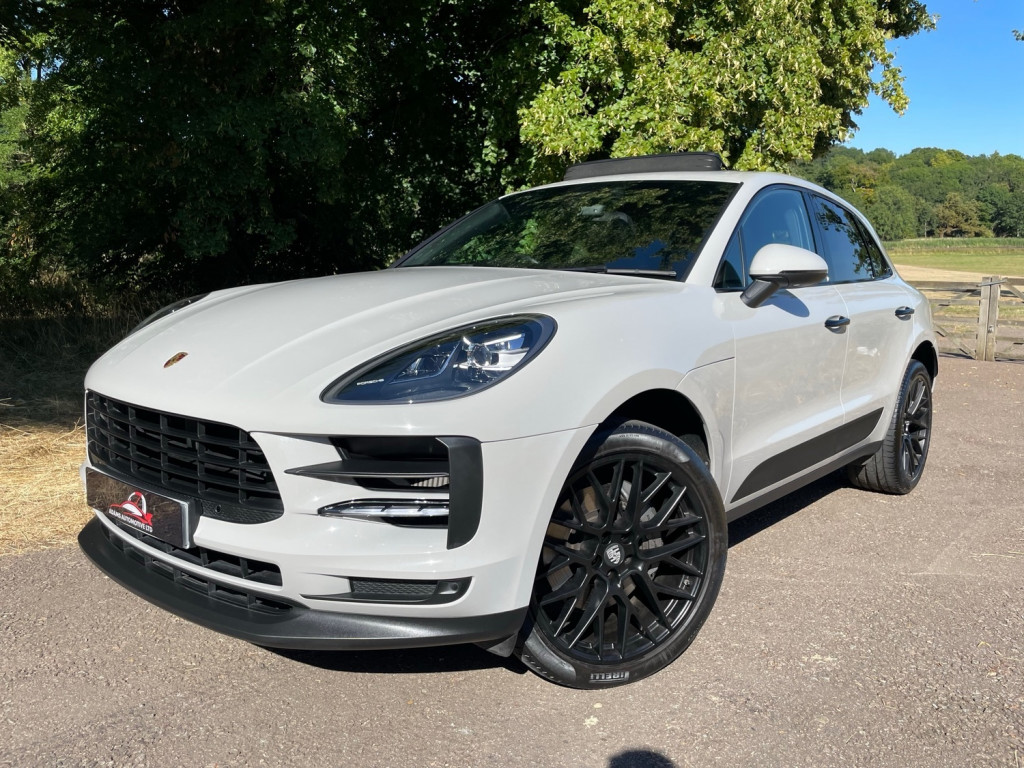 View PORSCHE MACAN S PDK