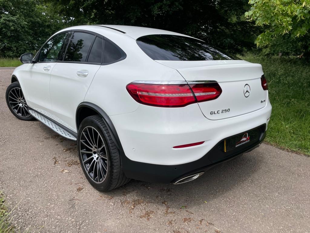 View MERCEDES-BENZ GLC GLC 250 4MATIC AMG LINE PREMIUM