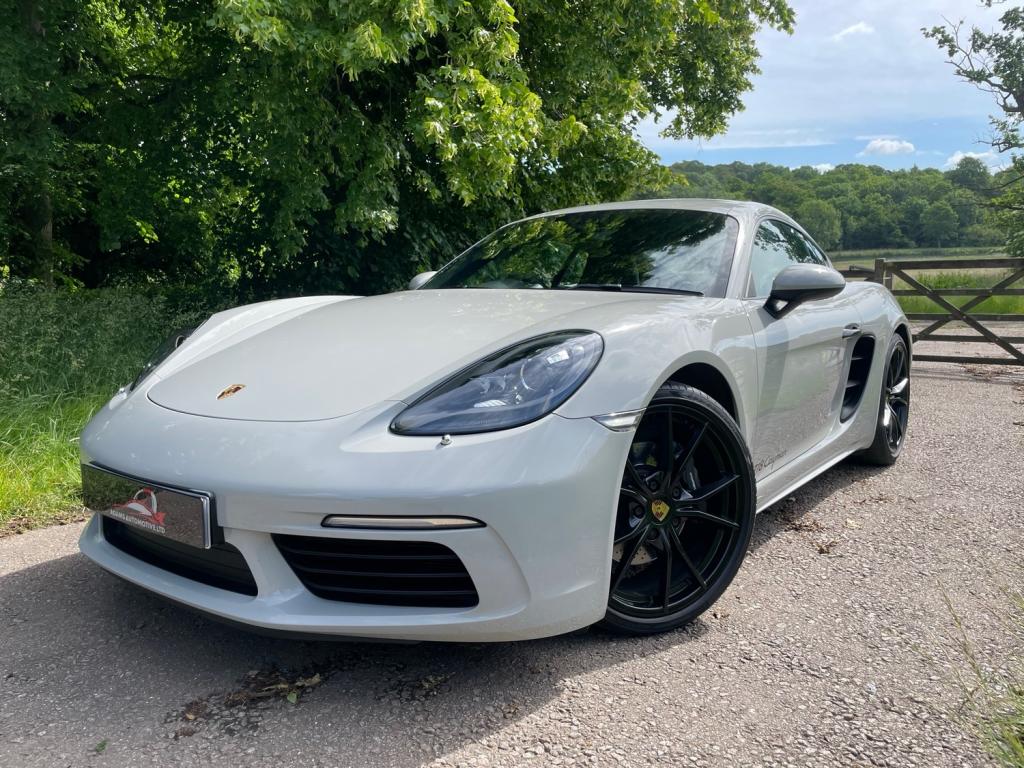 View PORSCHE 718 CAYMAN PDK