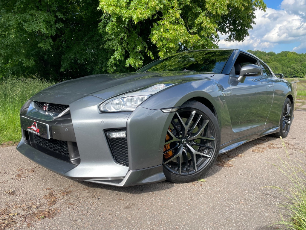 View NISSAN GT-R PRESTIGE