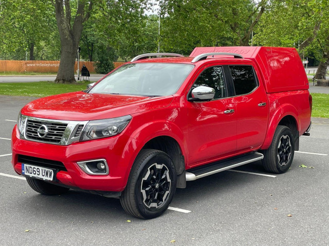 NISSAN NAVARA