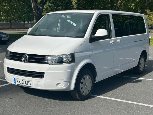 VOLKSWAGEN TRANSPORTER SHUTTLE