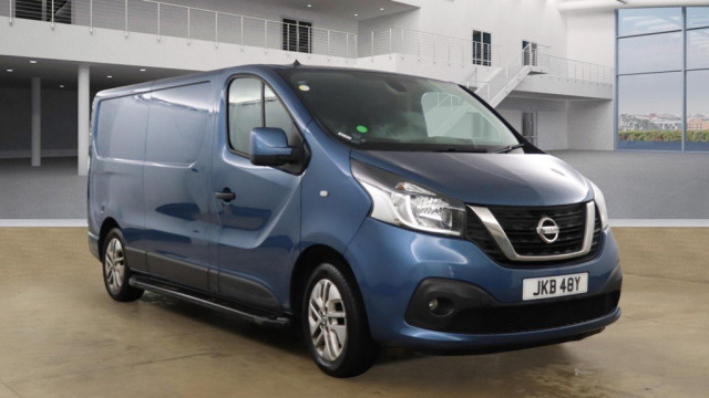 NISSAN NV300