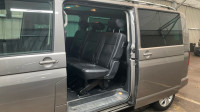 VOLKSWAGEN TRANSPORTER SHUTTLE