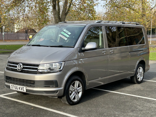 VOLKSWAGEN TRANSPORTER SHUTTLE