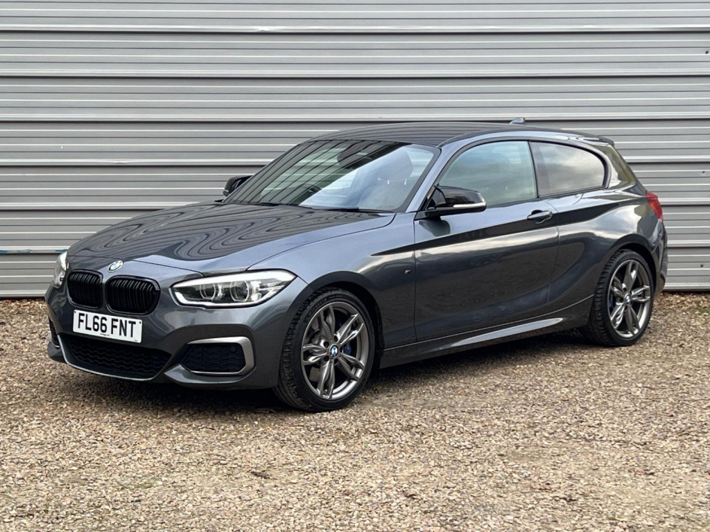 BMW 1 SERIES