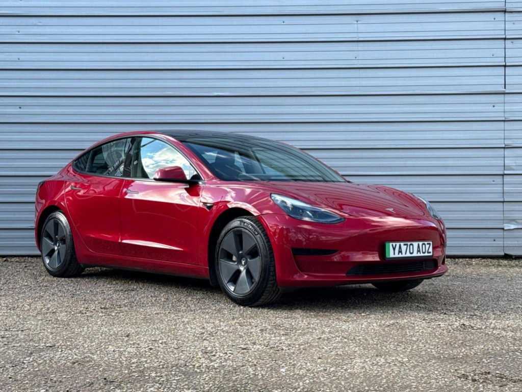 TESLA MODEL 3