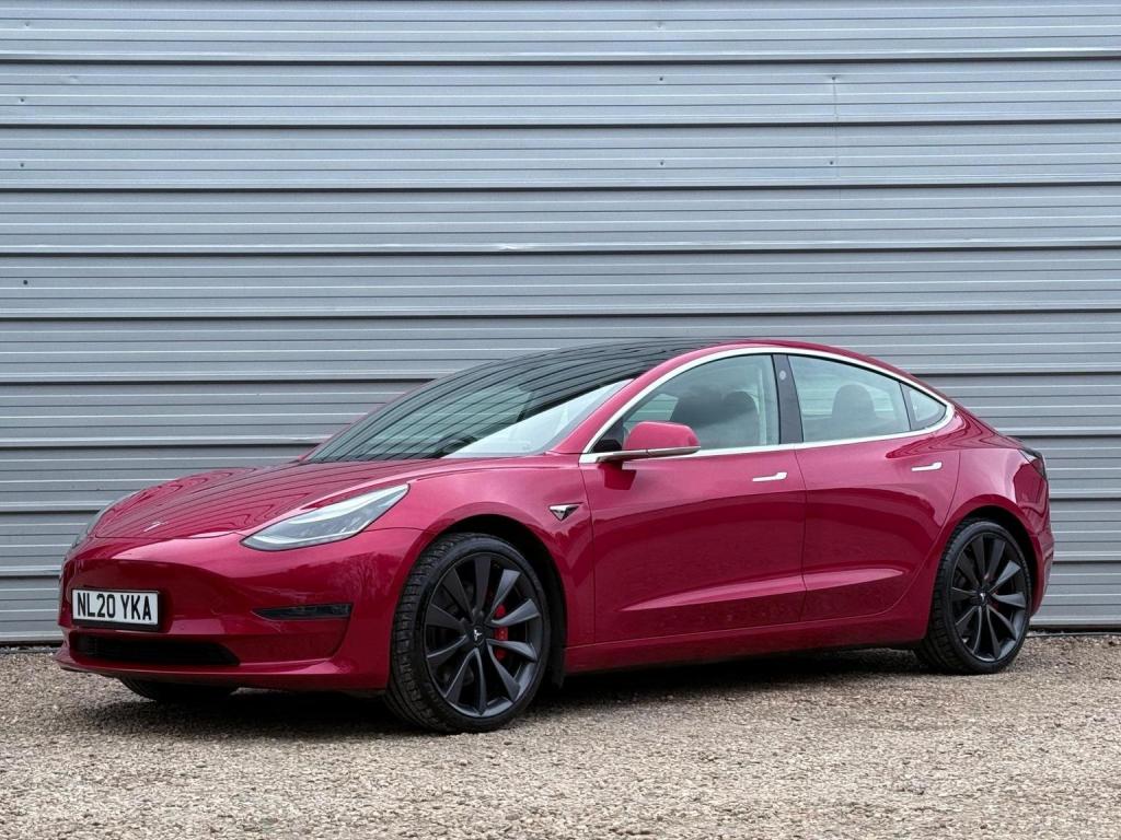 TESLA MODEL 3